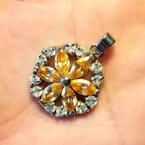 Peach Yellow Orange 18K Gold Plated Flower Pendant - Picture 1 of 5